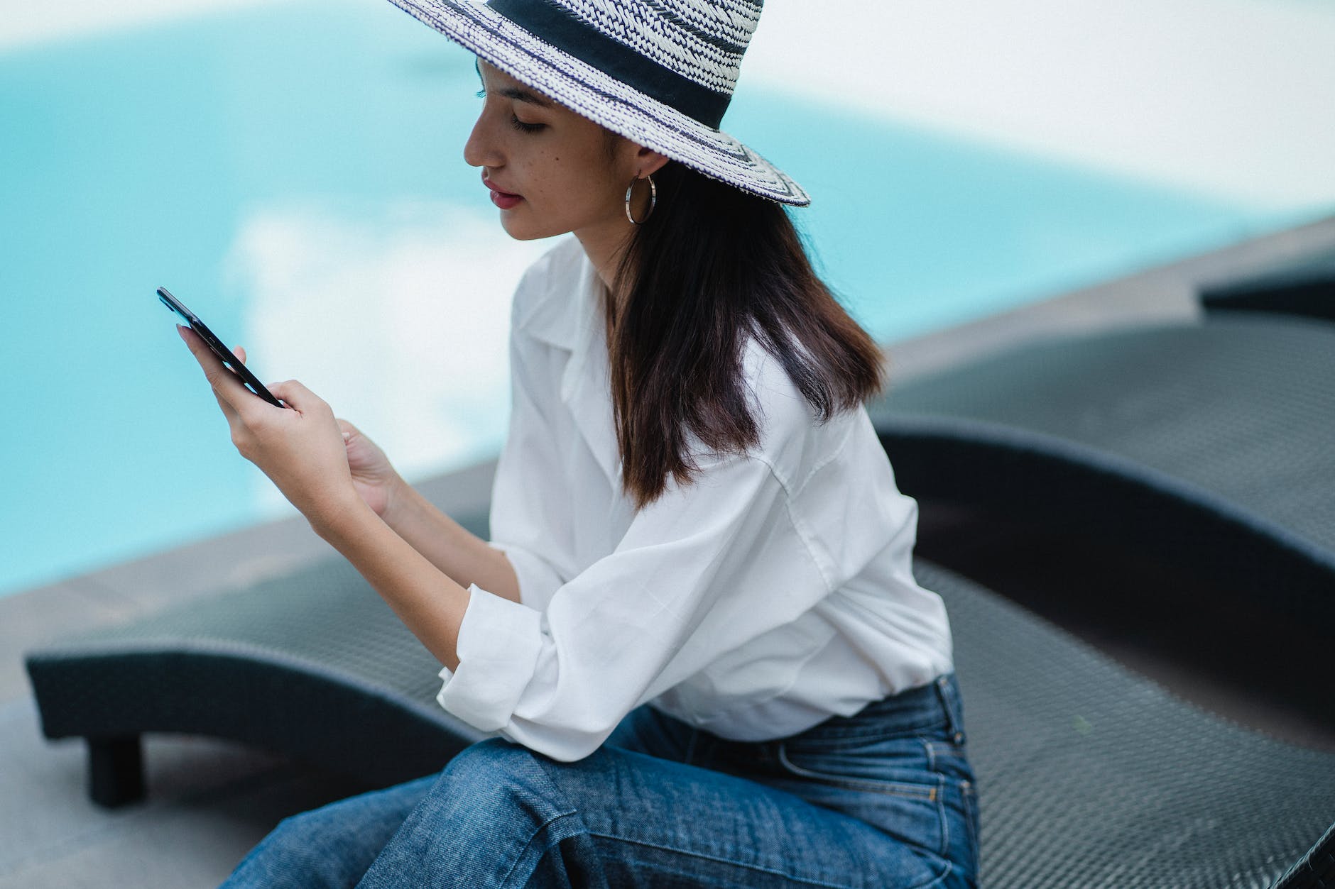 Crafting Relevant Social Media Content Topics for Hotels
