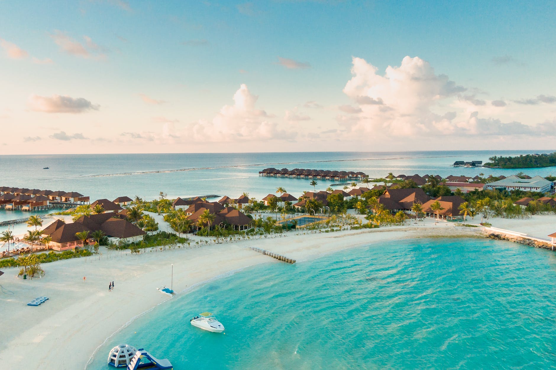 Free Hotel Market Intelligence: Understanding Maldives Travel Trends with GuestRadar